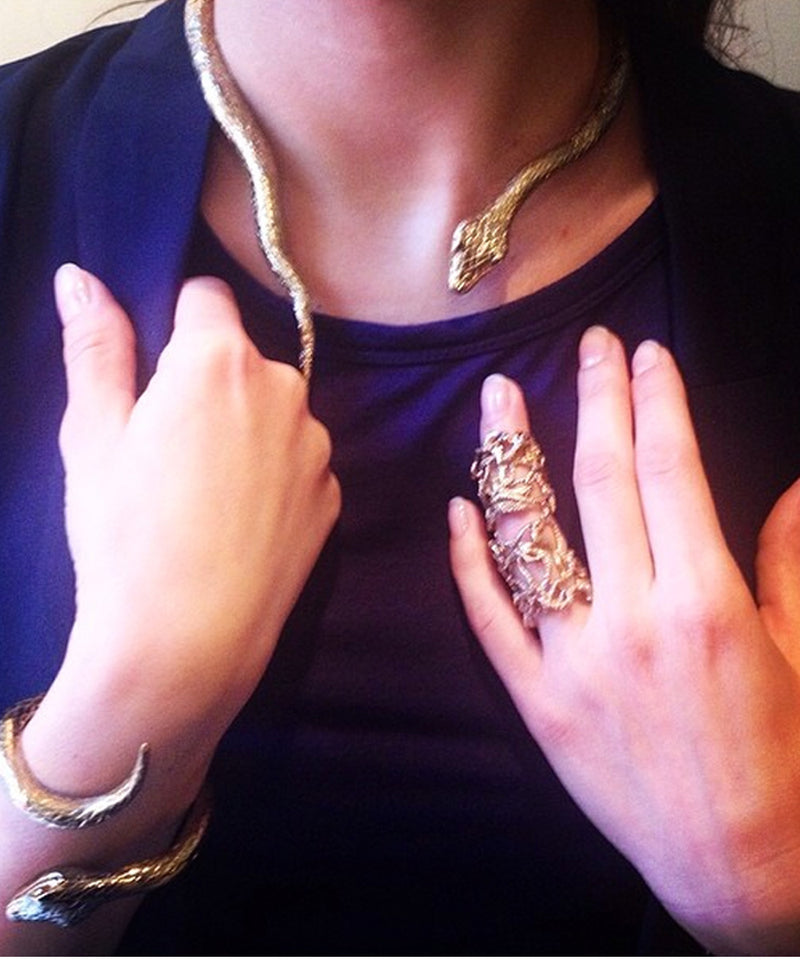 bernard-delettrez-collier-torque-serpent-bronze