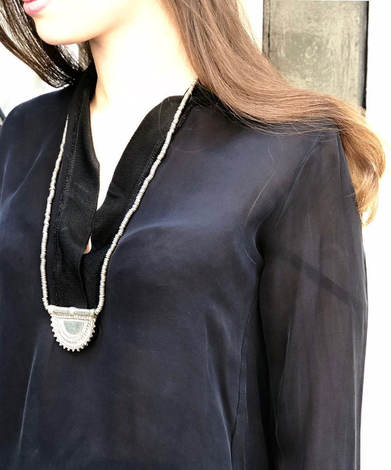 collier-pendentif-sautoir-métal-argent Editions LESSisRARE Bijoux