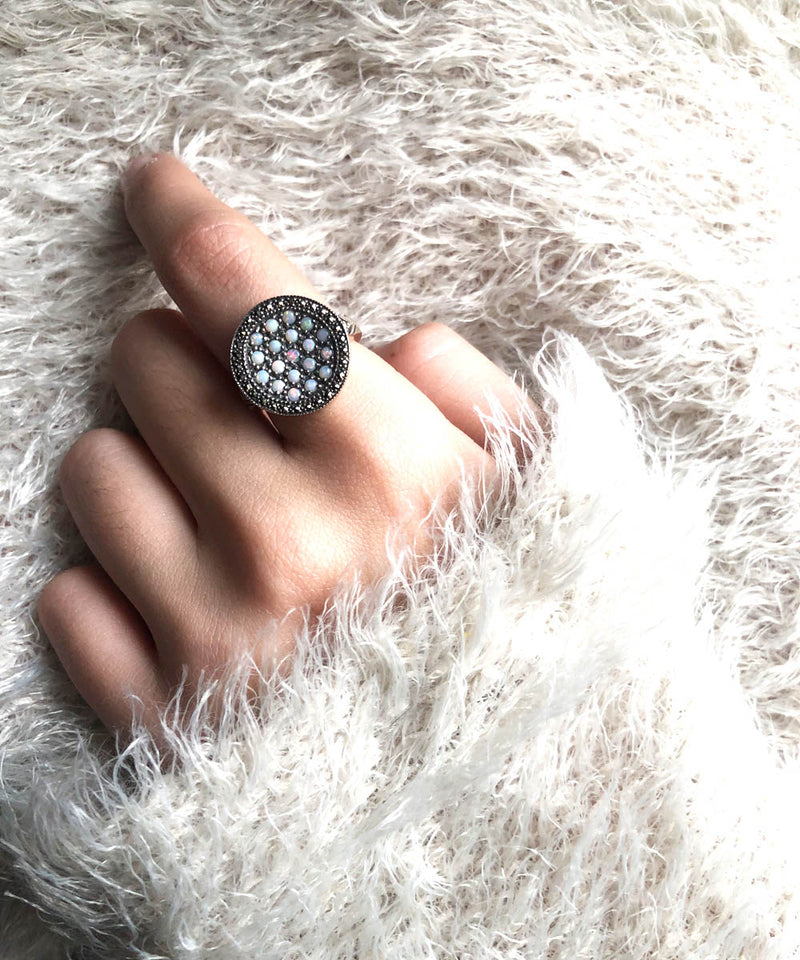 Bague ronde opales, argent et marcassites créateur art deco