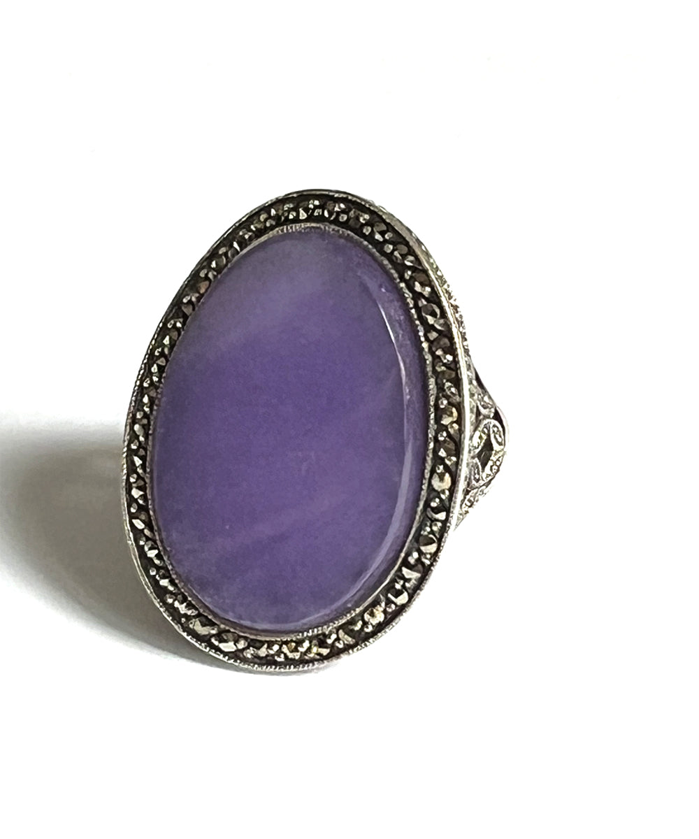Grosse bague cabochon en jade lavender argent et marcassites art déco