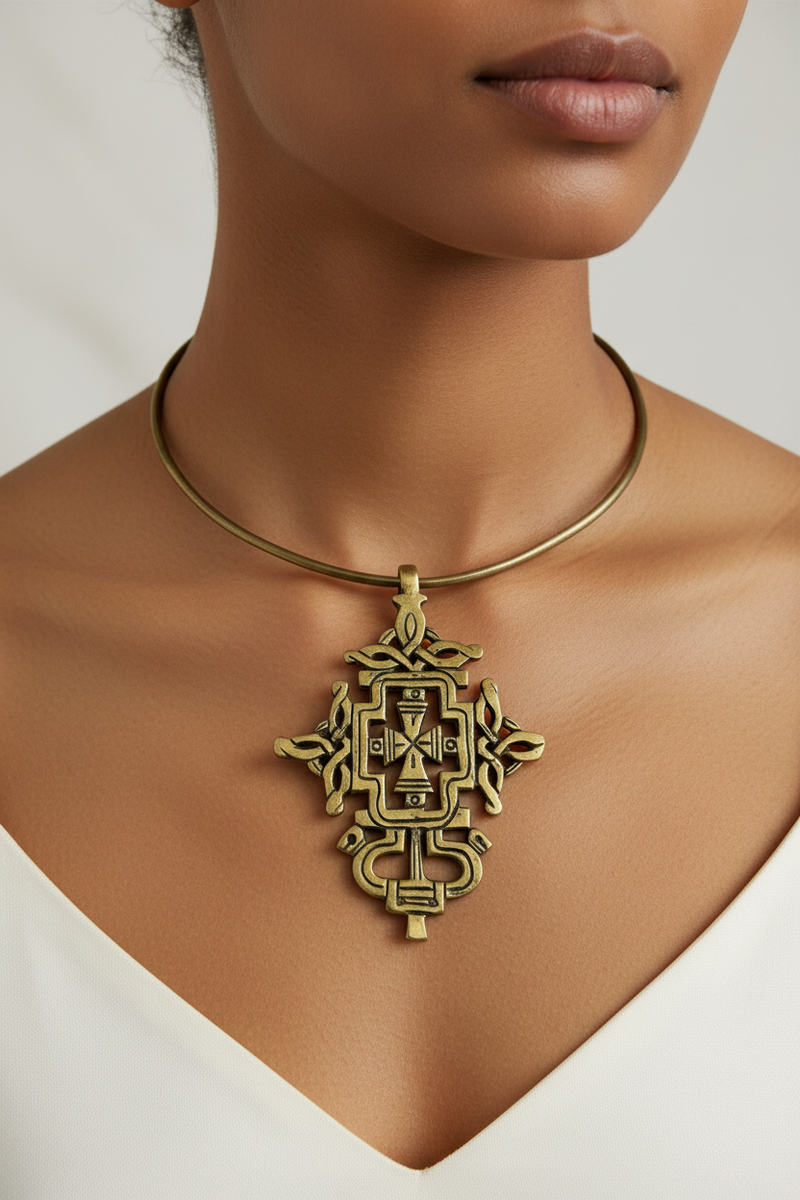 Collier torque éthnique