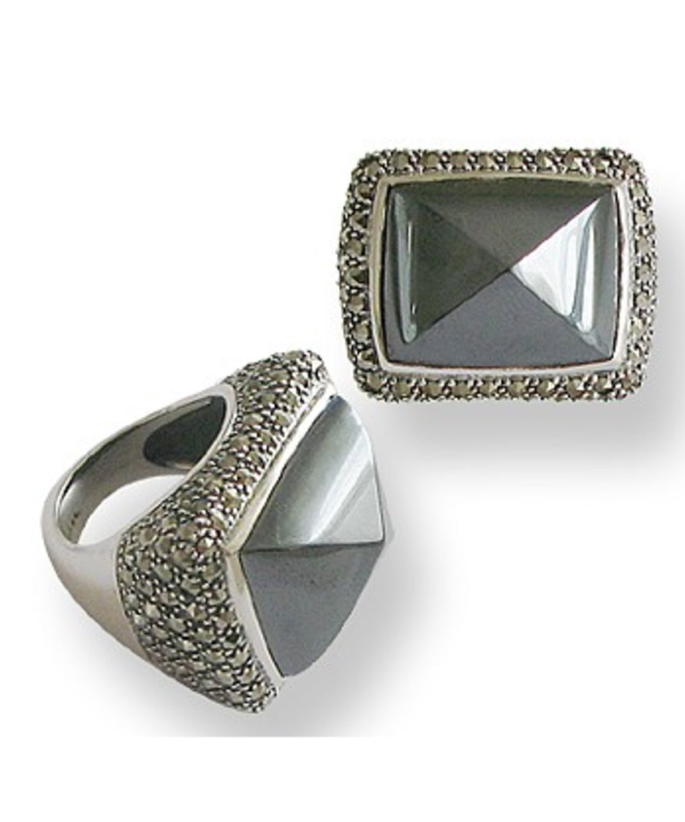 Grosse bague hématite cabochon, argent et marcassites de style art déco