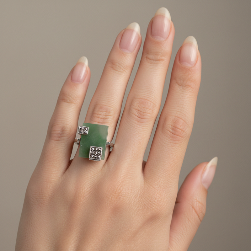 Bague art déco rectangle jade en argent et marcassites