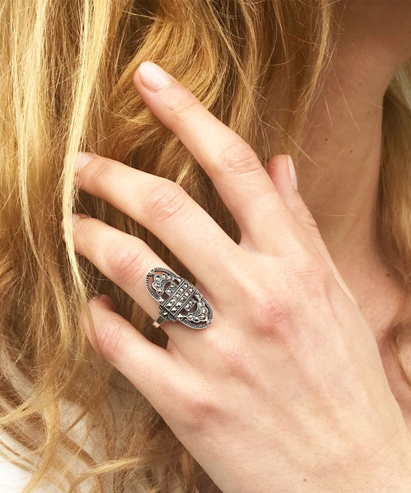 Bague art déco ovale en marcassites et argent