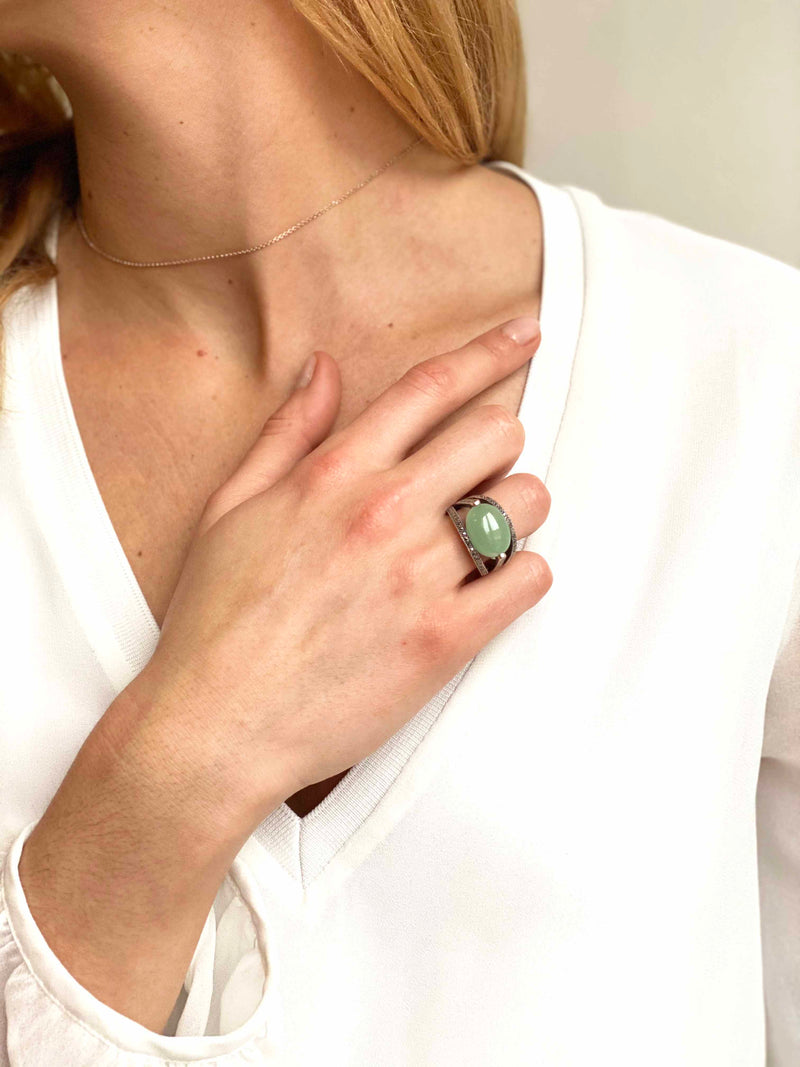 Oval art deco jade ring in silver 925 and marcasites
