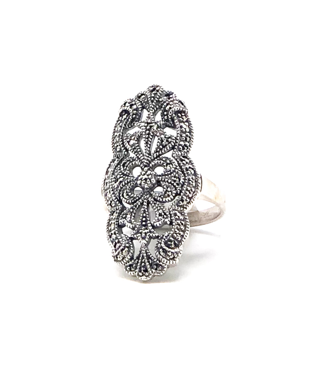 Bague style ancien en marcassites et argent
