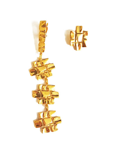 Designer-eloise-fiorentino-bark-asymmetrical-earrings