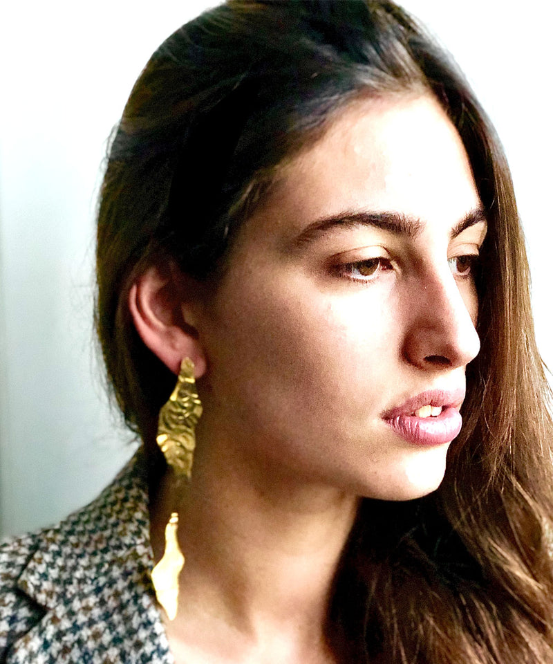 El deseo giant gold earrings in fine gold - Eloïse Fiorentino