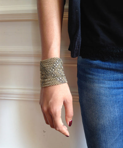 Gold metal mesh cuff bracelet - Editions LESSisRARE Bijoux