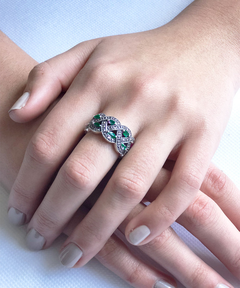 Art deco ring in marcasite and emeralds - Metron