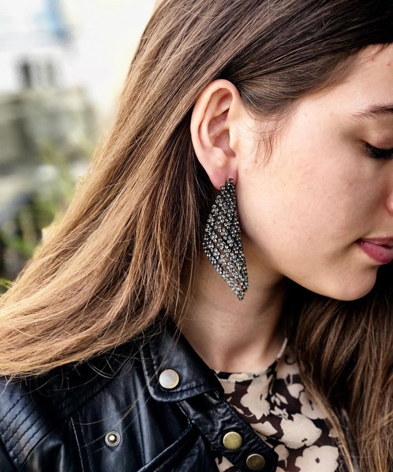 Diamond earrings - Editions LESSisRARE Bijoux