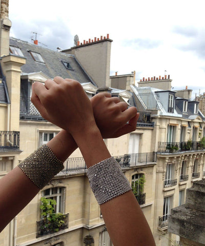 worn-aged-gilt-metal-mesh-cuff-bracelet2 Editions LESSisRARE Bijoux