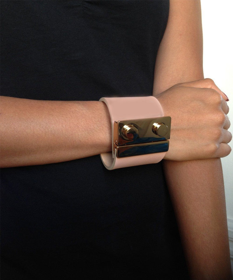 house-Boinet-Cuff-in-leather-clasp-metal-pink