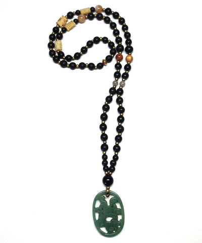 jewels-of-mala-sautoir-perles-et-medaillon-en-jade-vert
