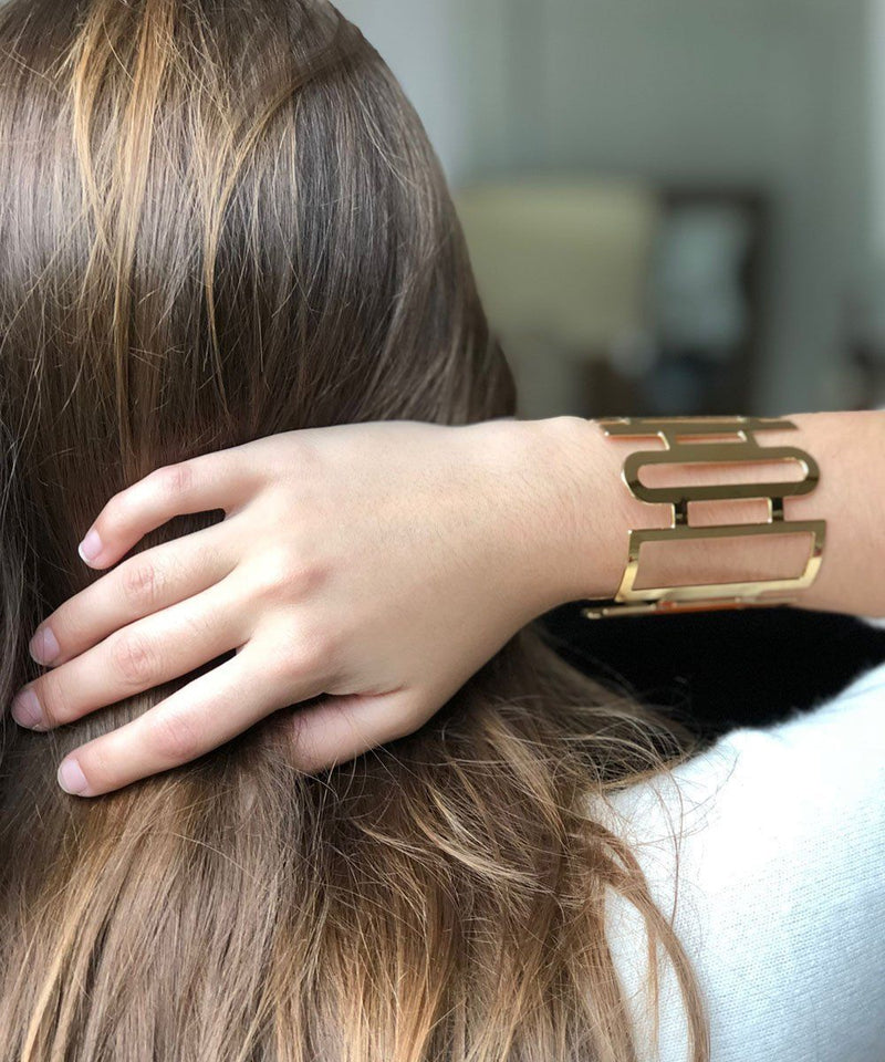 Gold cuff bracelet YIN - Isabelle Michel
