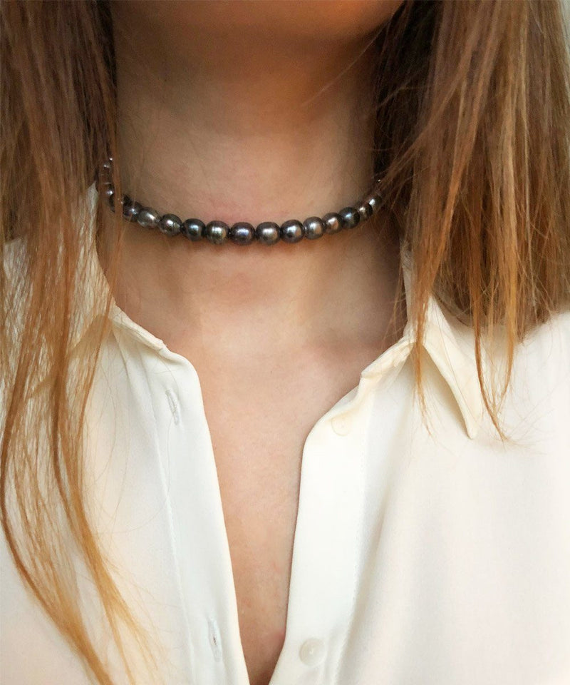choker-pearls-gray Editions LESSisRARE Pearls